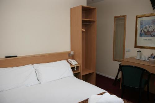 Heath Lodge Hotel Nr Nec Bickenhill Pokoj fotografie